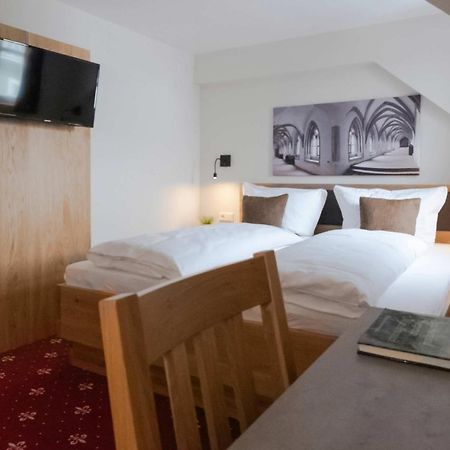 Klostergasthof Heidenheim - Hotel Garni ภายนอก รูปภาพ
