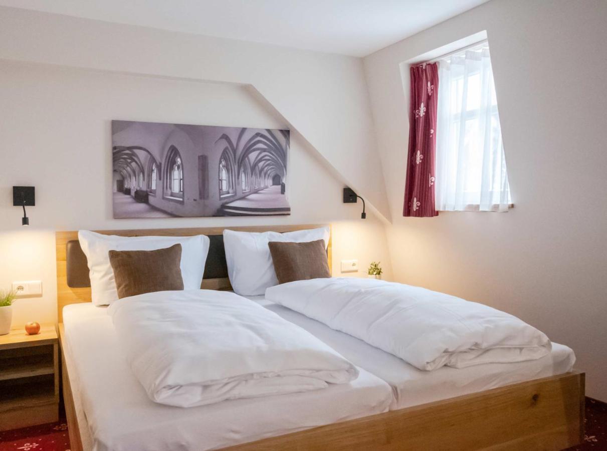 Klostergasthof Heidenheim - Hotel Garni ภายนอก รูปภาพ