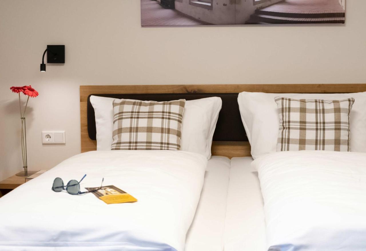 Klostergasthof Heidenheim - Hotel Garni ภายนอก รูปภาพ